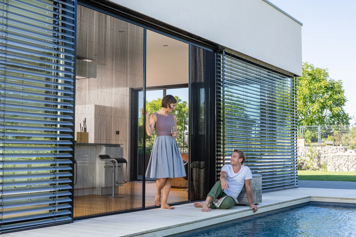 Plissee-Tür Anthrazit Terrasse
